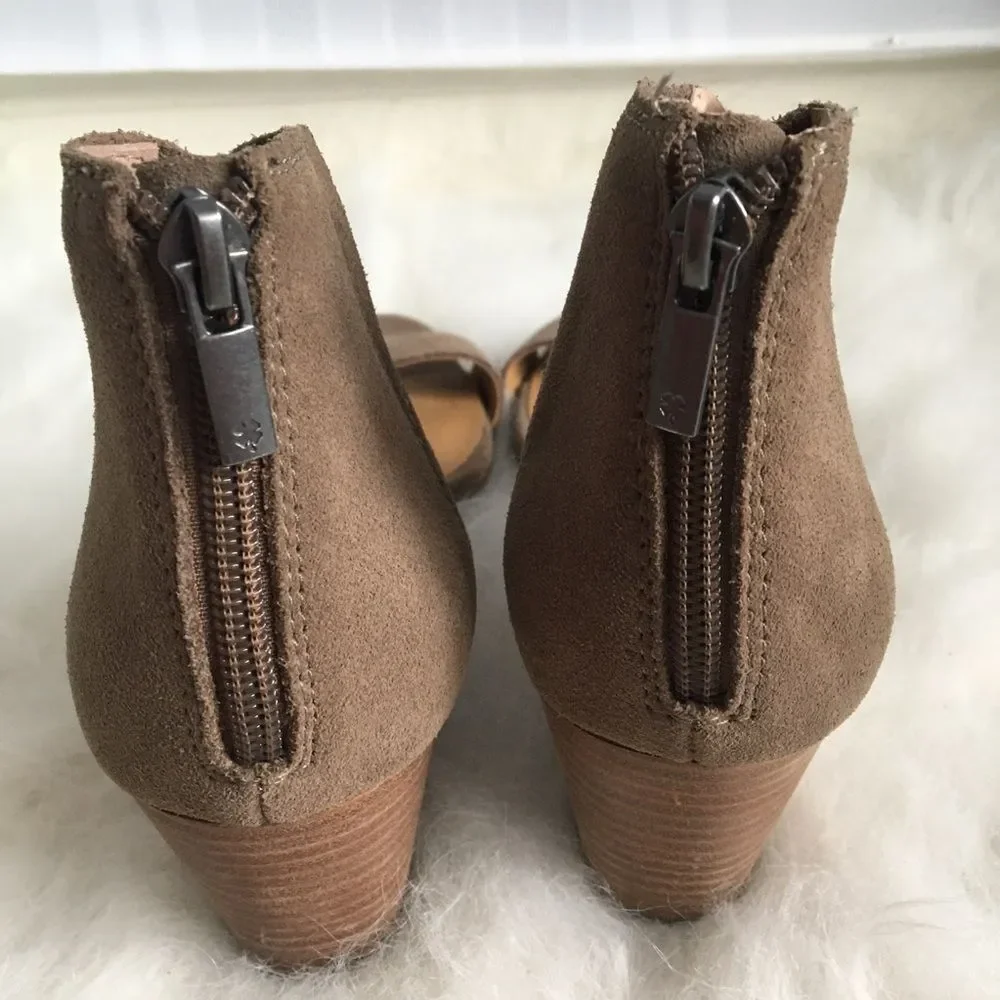 Lucky Brand Tammanee Suede Wedge Sandals Size 10